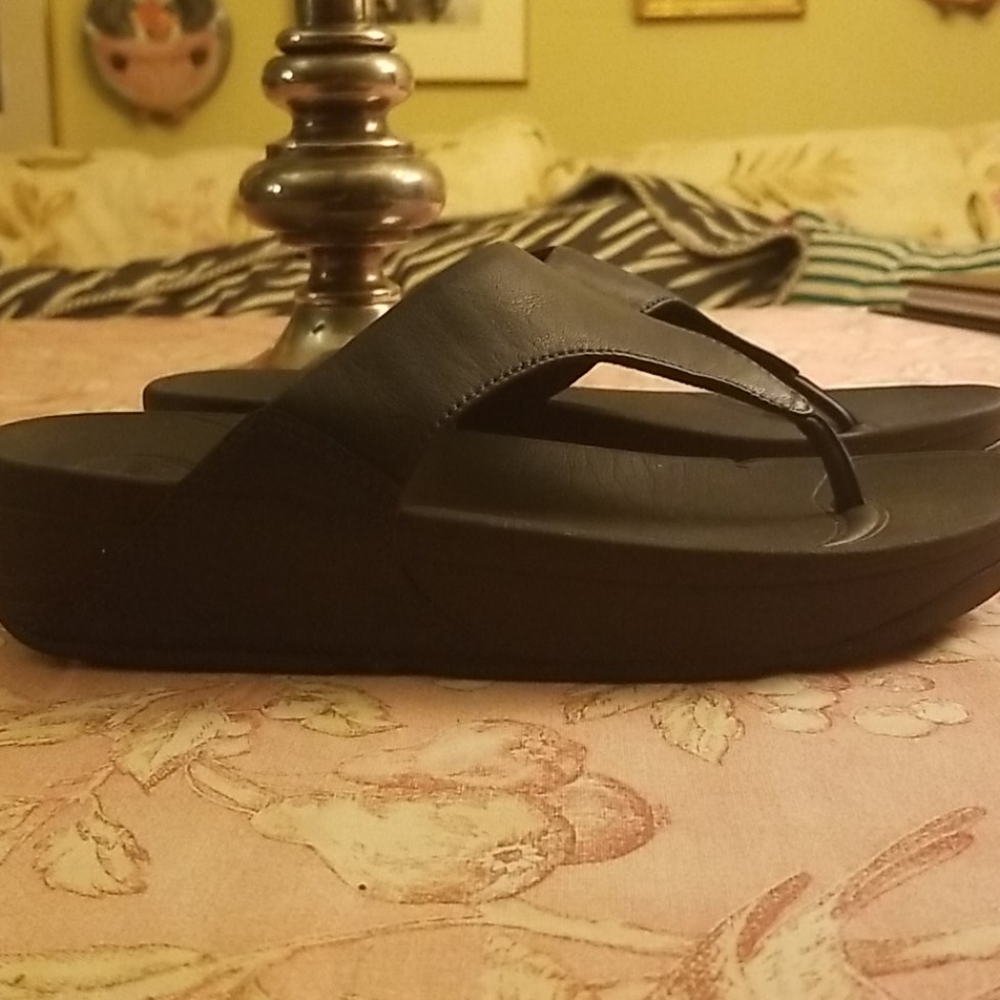 Navy leather Fit Flops